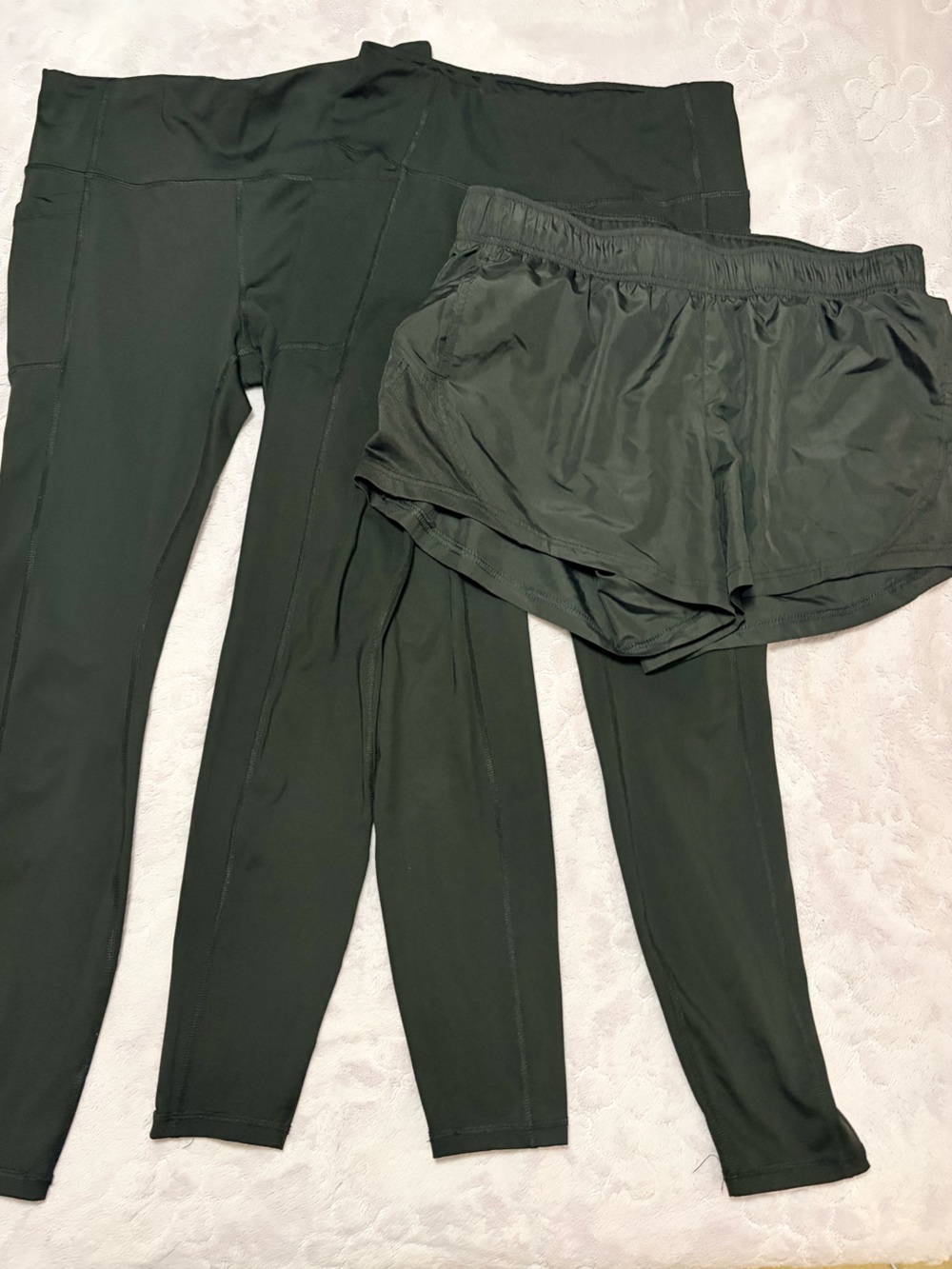 Avia Women’s Medium Activewear Bundle 2 Leggings + Running Shorts